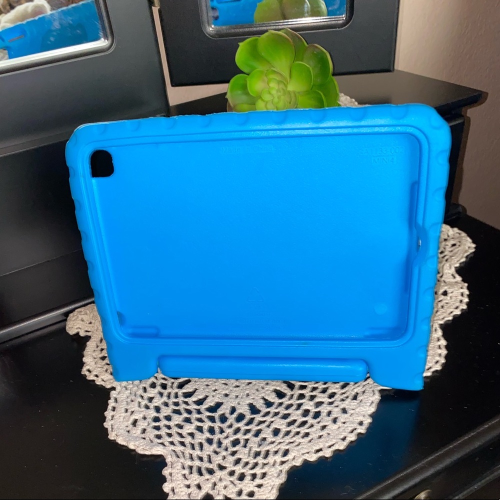 Kid friendly case for iPad 4 mini